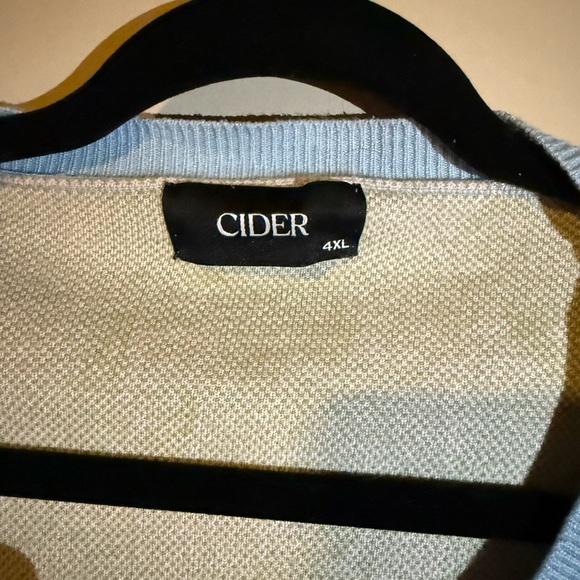 Plus Sized Cider Women’s Cardigan with pearl accents 4x - Picture 4 of 5